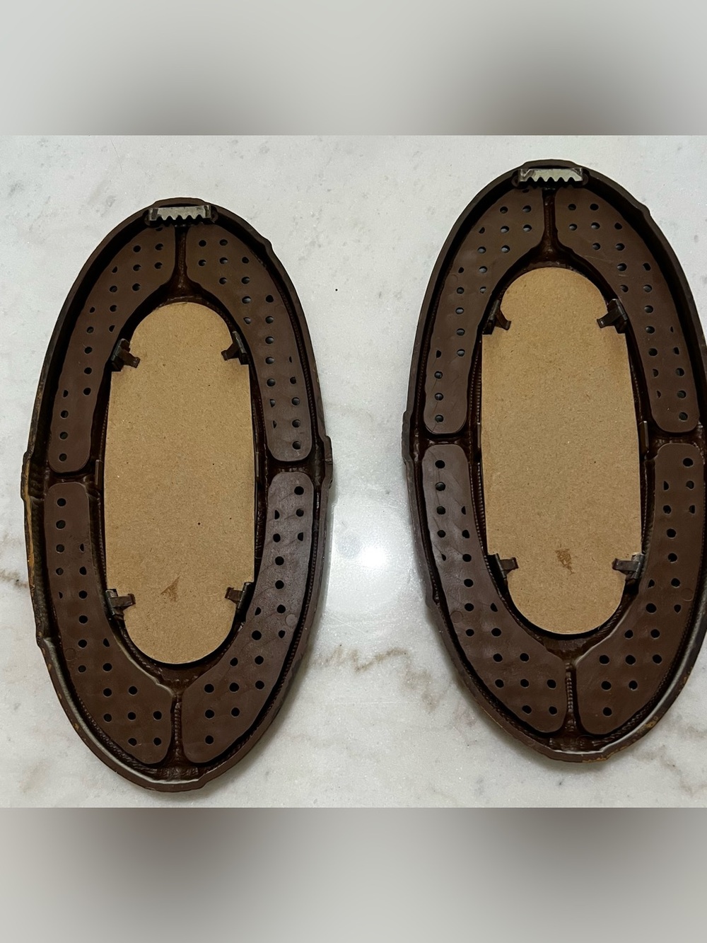 Vintage MCM wall plaques Faux-Rattan Plastic Frame Butterfly Botanical Set Of 2 - Picture 4 of 8